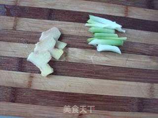 家常炖菜——排骨炖莲藕的做法步骤:4