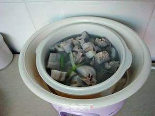 家常炖菜——排骨炖莲藕的做法步骤:6