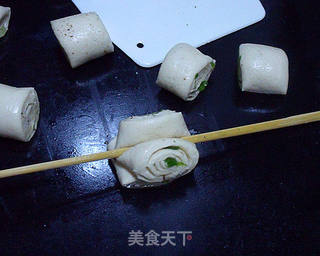 椒盐香葱花卷的做法步骤:10