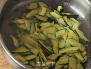 西红柿炒嫩南瓜的做法步骤:5