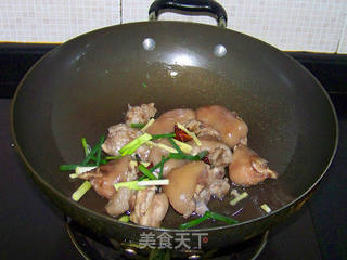 【红烧腐乳猪蹄】的做法步骤:9