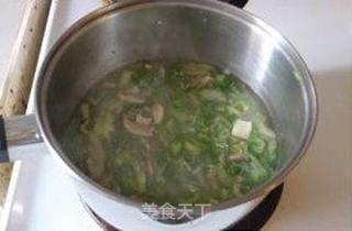 油菜虾皮疙瘩汤的做法步骤:8