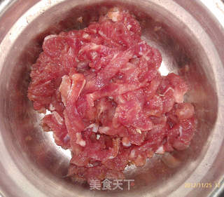 青椒千张炒肉丝的做法步骤:2