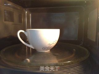 彩糖粘花小饼干——自制80后怀旧零食的做法步骤:2