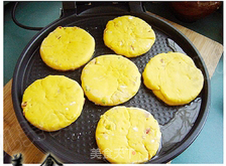 美味芝麻南瓜烧饼的做法步骤:18