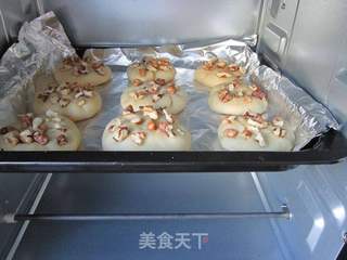 葡萄干核桃小酥饼的做法步骤:11