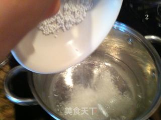 香蕉西米露的做法步骤：2