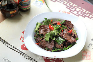 辣酱拌牛肉的做法步骤:7