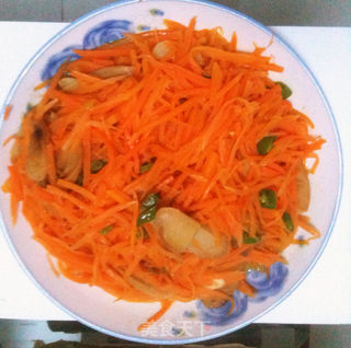 红萝卜丝炒鸡肉肠的做法步骤:6