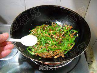 香菇榨菜肉丝的做法步骤:9