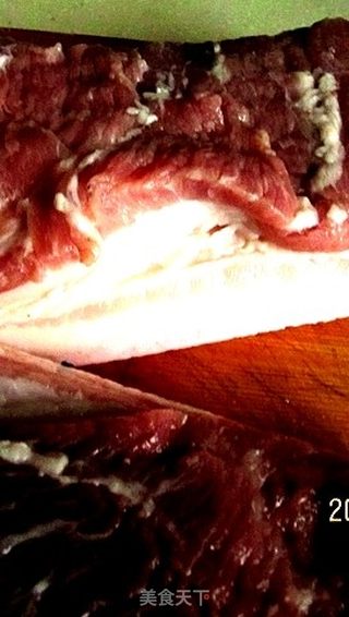 板栗红烧肉的做法步骤:3