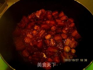 板栗红烧肉的做法步骤:9
