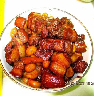 板栗红烧肉的做法步骤:10