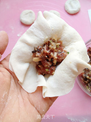 鸡汤鲜虾鱼包饺的做法步骤:7