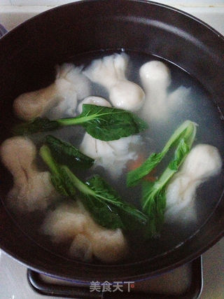 鸡汤鲜虾鱼包饺的做法步骤:11