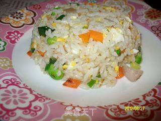 五蔬鸡蛋炒饭的做法步骤：12