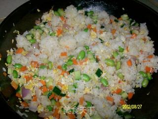 五蔬鸡蛋炒饭的做法步骤：9