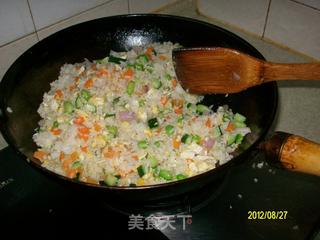 五蔬鸡蛋炒饭的做法步骤：10