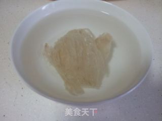 杞子冰糖炖燕窝的做法步骤:2