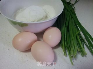 韭菜鸡蛋饼的做法步骤：1