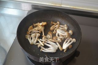 无肉也欢之，混搭的【混烧豆腐】的做法步骤：4