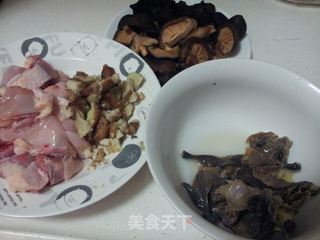 美味一品煲的做法步骤:2