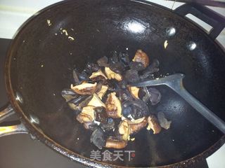美味一品煲的做法步骤:4