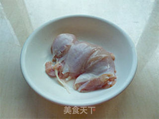 咖喱鸡丁意粉的做法步骤:2