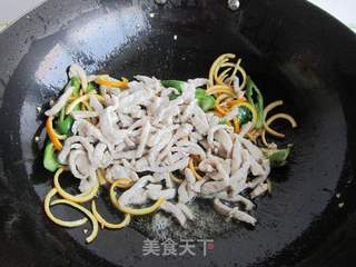 橙子皮炒肉丝的做法步骤:11
