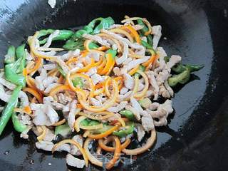 橙子皮炒肉丝的做法步骤:13
