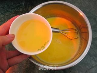 原味戚风蛋糕的做法步骤:4