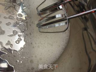原味戚风蛋糕的做法步骤:8