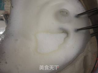 原味戚风蛋糕的做法步骤:9