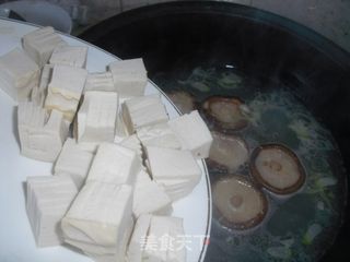 鲜香豆腐汤的做法步骤：6