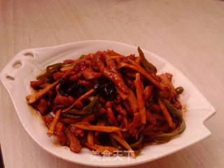鱼香肉丝的做法步骤:3