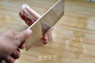 酸辣酱菜五花肉的做法步骤:2