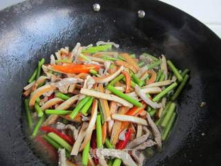 香干蒜薹炒肉丝的做法步骤:13