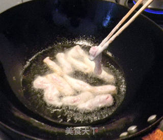 糖醋里脊的做法步骤:7