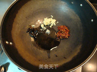 红油三丁炒饭的做法步骤:4