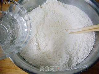 油渣萝卜丝盒子的做法步骤:2