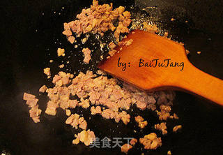 超香鸭丁炒饭的做法步骤:4