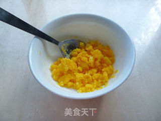 金沙玉米粒的做法步骤:3