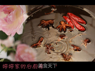 东北特色-----酸菜猪肉蒸饺的做法步骤:6