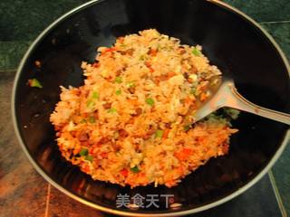 剩米饭的美味吃法——[什锦牛丸丁炒饭]的做法步骤：9