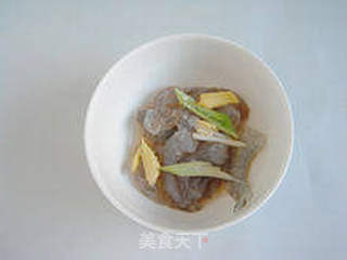 【水晶虾饺】--- 粤式经典茶点的做法步骤:2