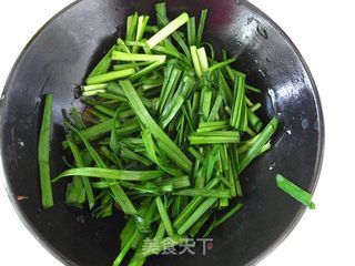 简单生活----韭菜炒千页豆腐的做法步骤:2