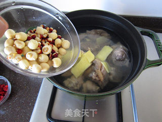 伍元煲土鸡的做法步骤:7
