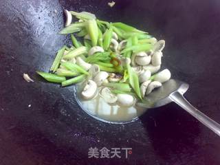 【史云生原汁上汤试用报告】蘑菇烩鹌鹑蛋的做法步骤:10