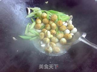 【史云生原汁上汤试用报告】蘑菇烩鹌鹑蛋的做法步骤:11