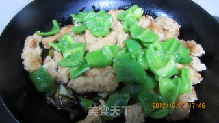 焦熘肉段的做法步骤:11